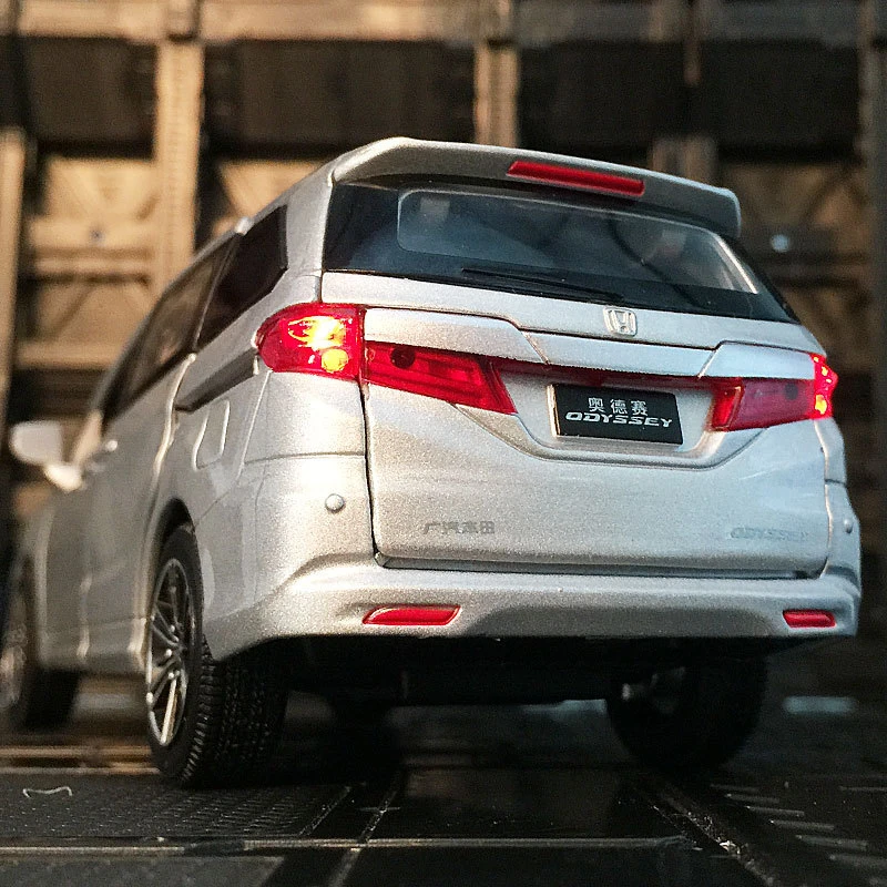 JK823501仿真商务车汽车模型金属开门模型车玩具合金车模摆件