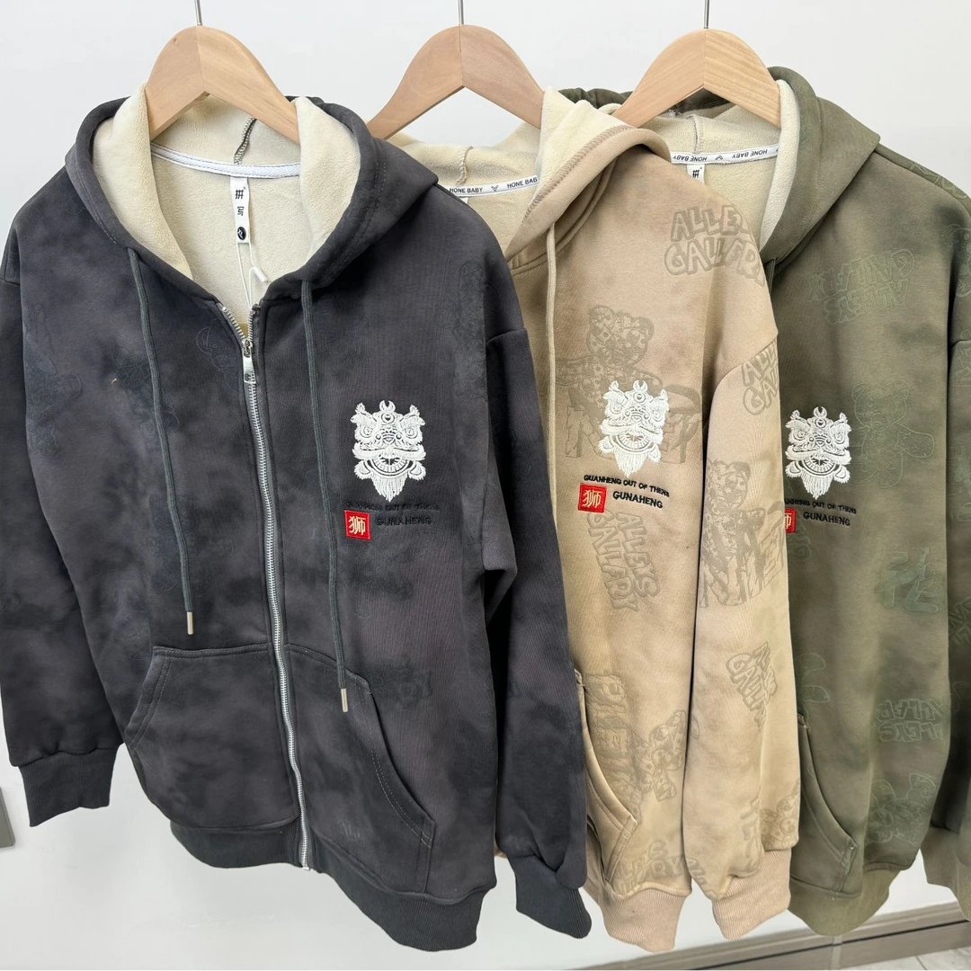 秋冬加绒刺绣老虎头针织外套9971