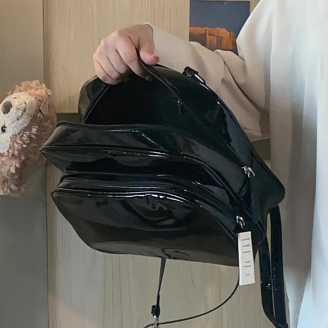 韩国小众设计感双肩包日系Jennie同款亮镜面漆皮女暗黑系学生背包