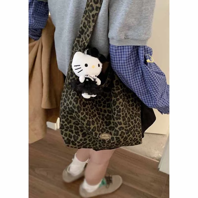 包包女大容量2025秋冬新款休闲豹纹单肩腋下包购物袋上课通勤包