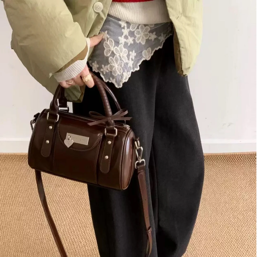 2025秋冬包新款小众质感芭蕾保龄球包甜酷爱心甜酷蝴蝶结斜挎包