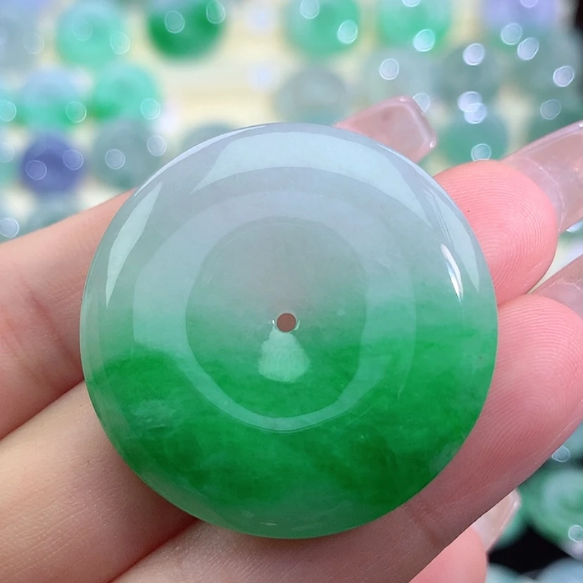 【闪购商品】翡翠吊坠(不含链)未镶嵌