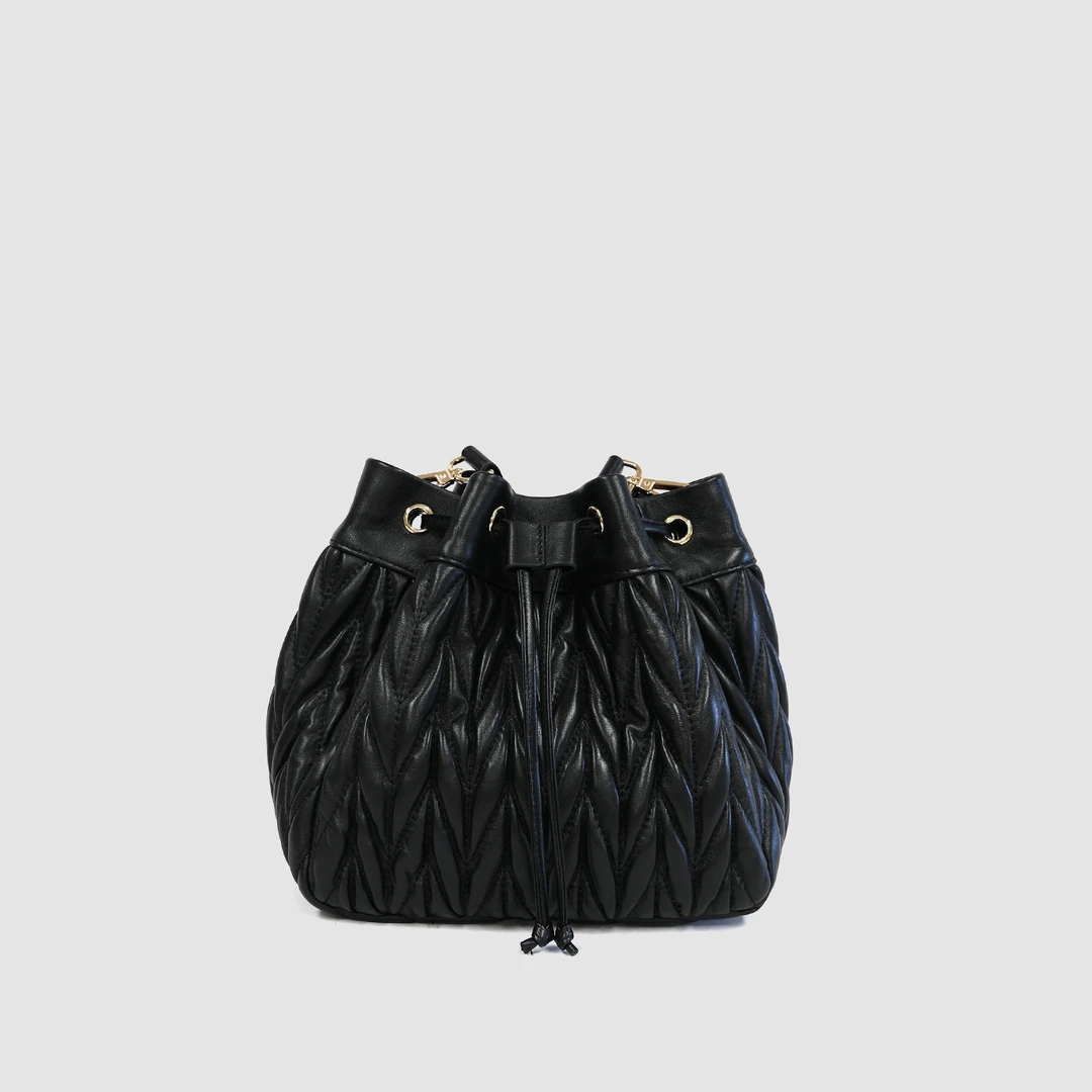 时尚轻奢12F57黑色经典单肩斜挎包