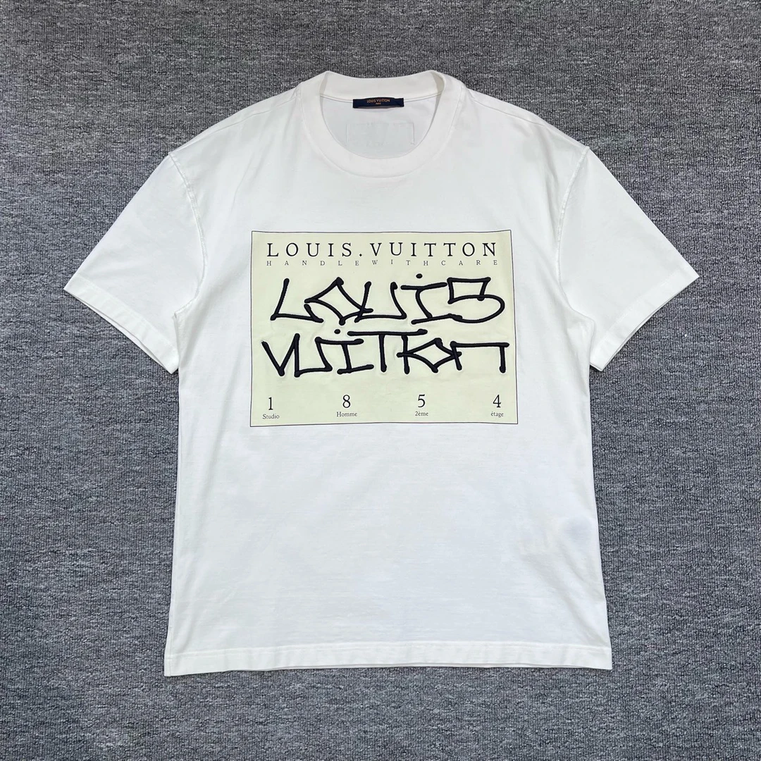 准新/M码/路易威登/LouisVuitton/纯色字母logo印花短袖
