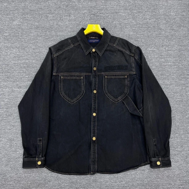 准新/Lv/XL码/路易威登/纯色做旧牛仔夹克外套/LVlogo/水洗黑/