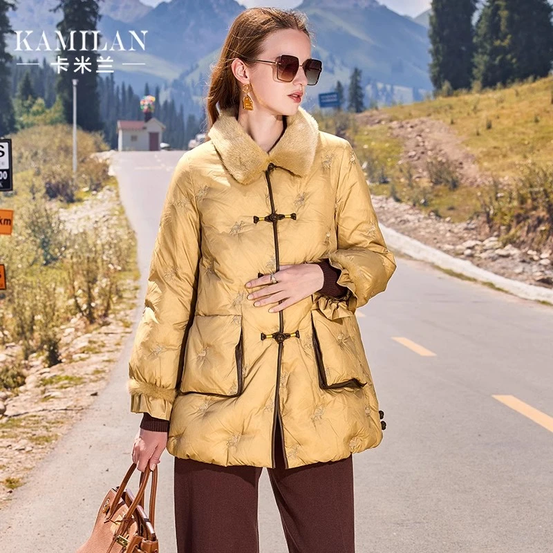 卡米兰新中式水貂毛领拼接白鹅绒羽绒服女2023新款绣花鹅绒服外套