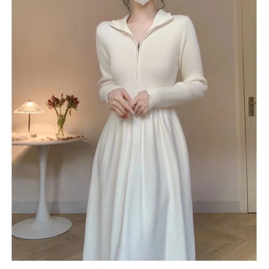 花田橱窗 设计感修身拉链领长袖针织连衣裙秋冬新款气质3290