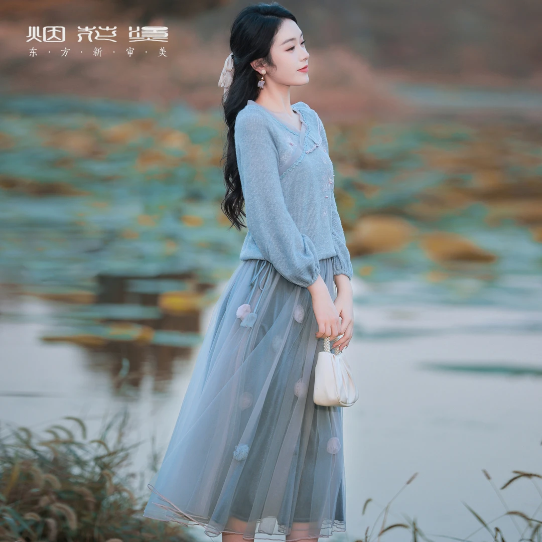 烟花烫复古气质套装女 春季蓝色显瘦长袖针织上衣半身裙 曼佳佳曼