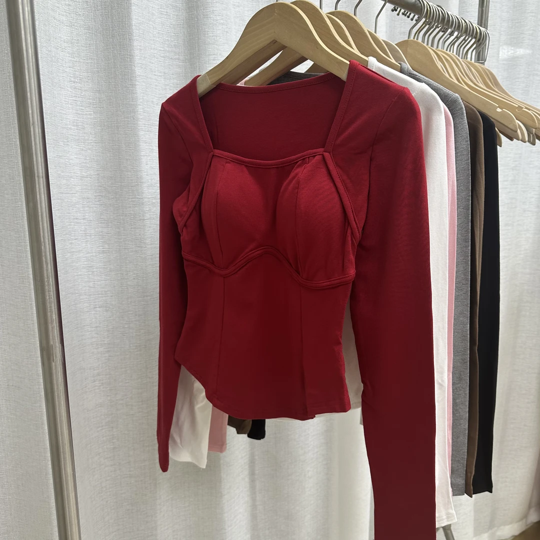 【胸器女王】自带胸垫 性感修身上衣