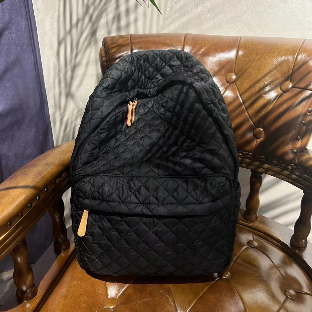 时尚百搭双肩背包Y28CB528690