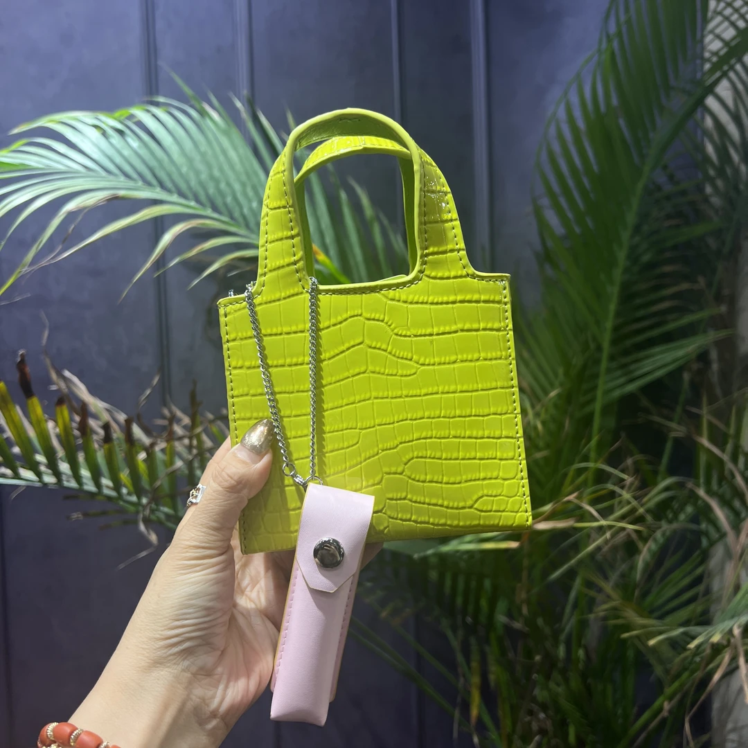 Enpocci/帕英斯高定水光唇釉时尚包包【12.5*6.5*11】Y28CB528092