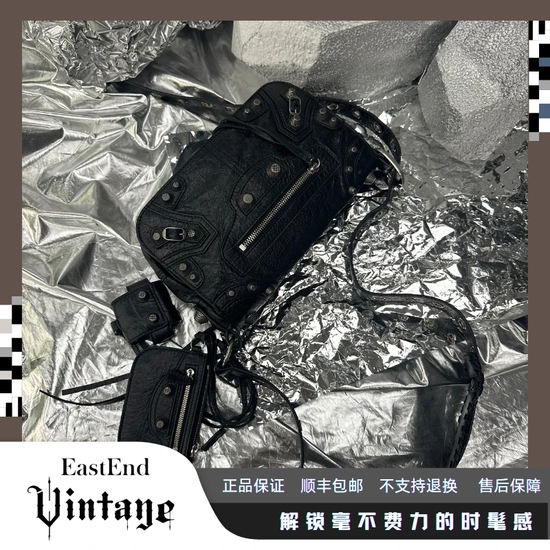 95新 Balenciaga/巴黎世家 東区- 黑色银扣lecagole单肩包/69071