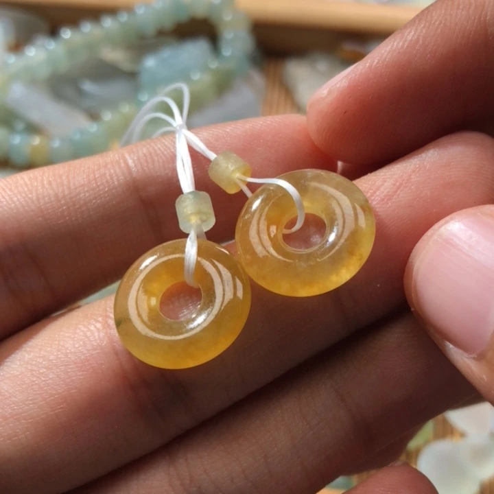 定制翡翠未镶嵌挂件