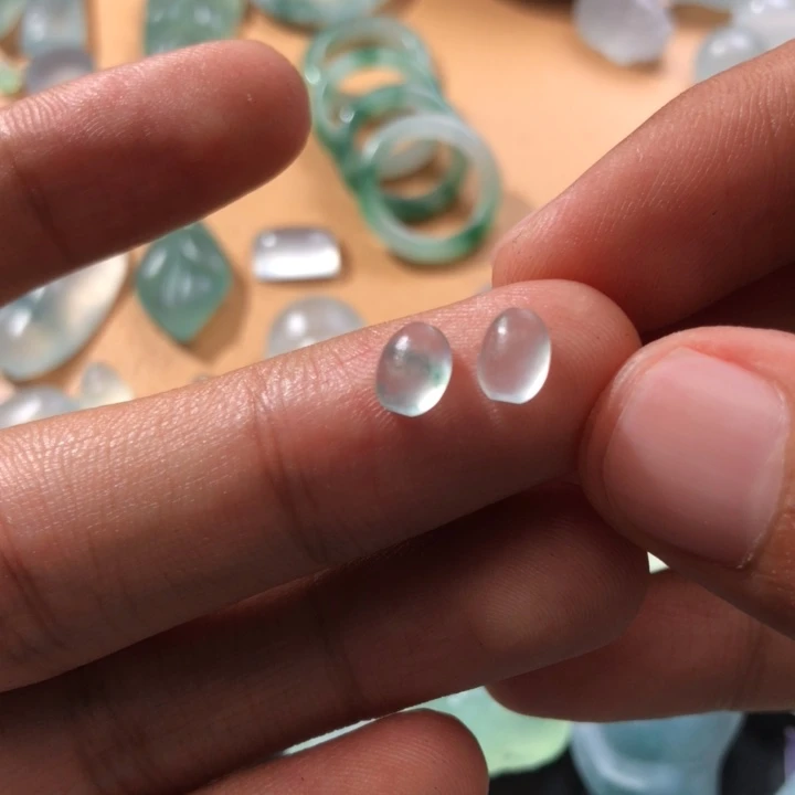 定制翡翠未镶嵌挂件