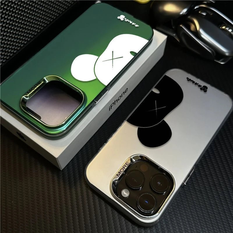 情侣黑白暴力熊iPhone14promax手机壳苹果13/15PRO高级电镀彩银12