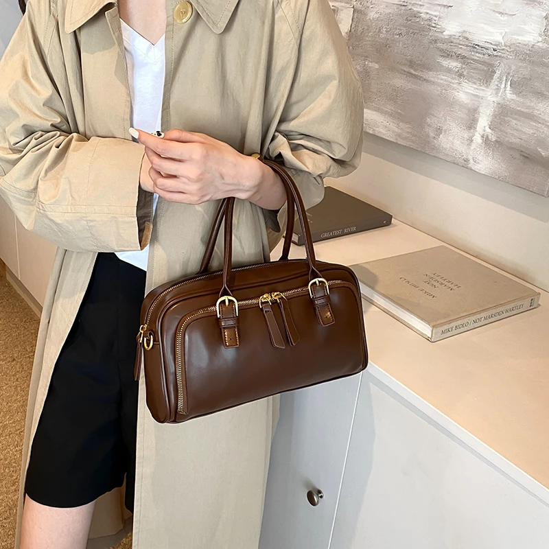 时尚大容量包包女2024新款潮韩版小众复古保龄球包时尚宽带斜挎包