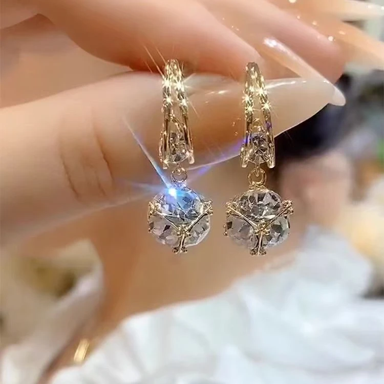 铜合金耳饰 气质百搭时尚个性轻奢精致耳环N1706