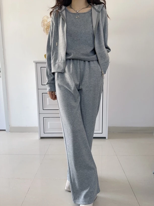 春秋百搭气质运动时尚三件套