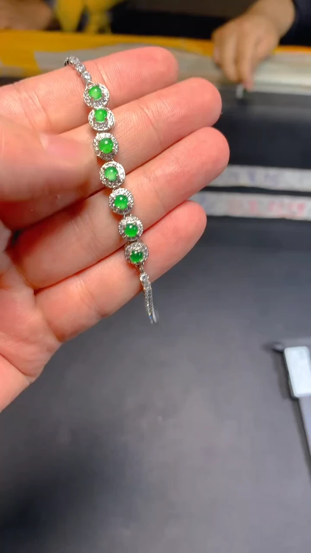 【闪购商品】翡翠手链未镶嵌1068122250