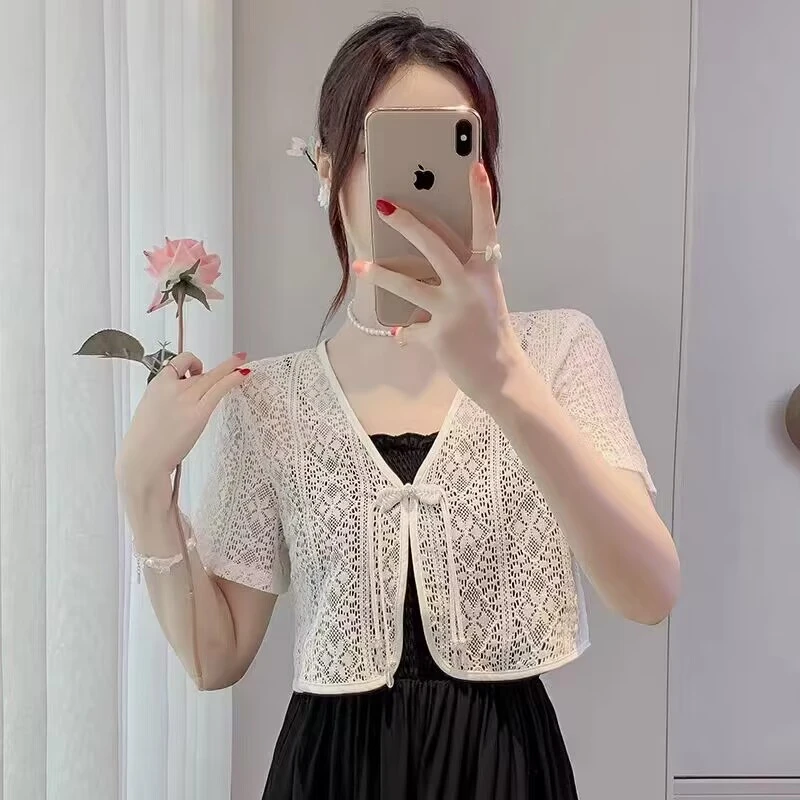 超仙洋气蕾丝披肩女外搭防晒开衫夏季薄款气质高级感盘扣短款外套