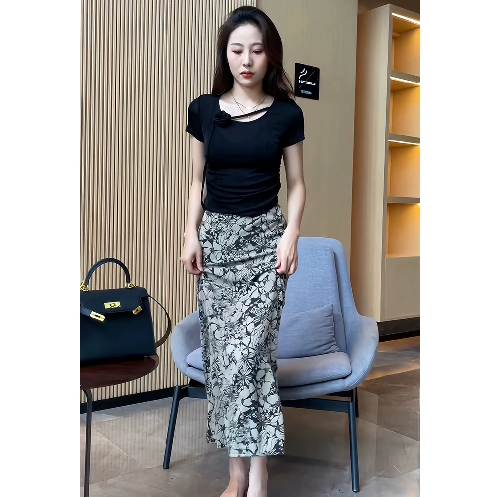 今年流行减龄漂亮洋气套装圆领短袖T恤女夏季新款修身显瘦半身裙