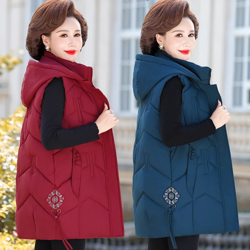 中老年刺绣棉马甲女中长款拆卸帽外穿加肥加大码200斤秋冬妈妈装