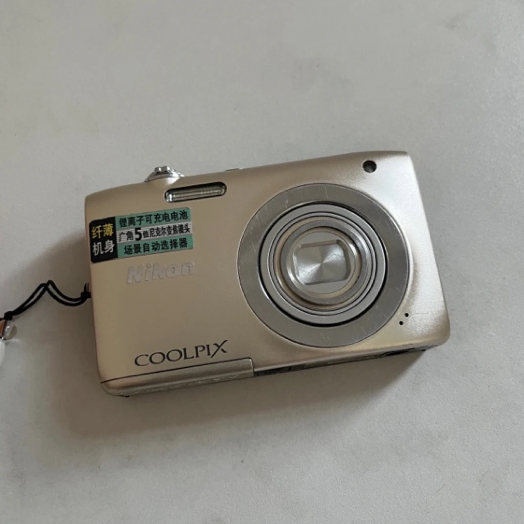 9新 Nikon/尼康 s2600 屏幕有膜 1400w像素 人像风景（no退no换）