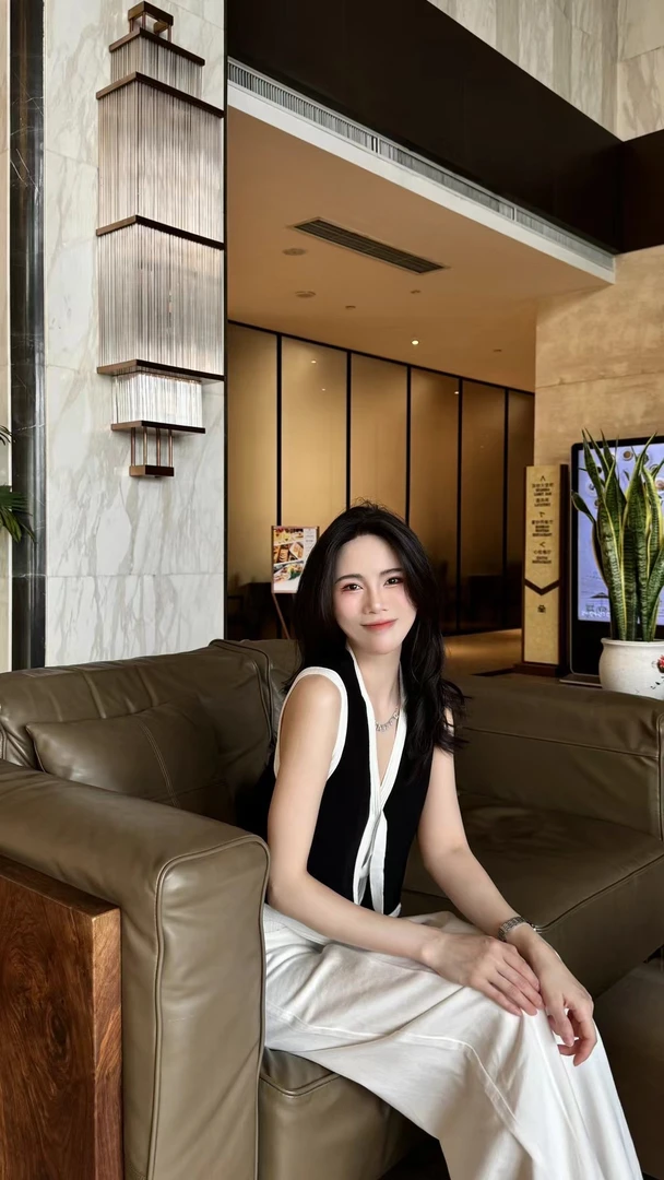 易缔媤造型单品马甲