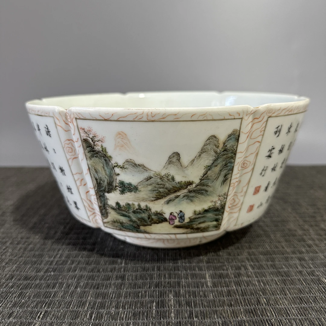 粉彩瓷器大碗摆件