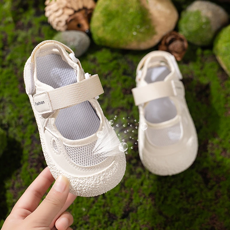 2024年夏新小中童运动包头沙滩网面魔术贴学生舒适凉鞋