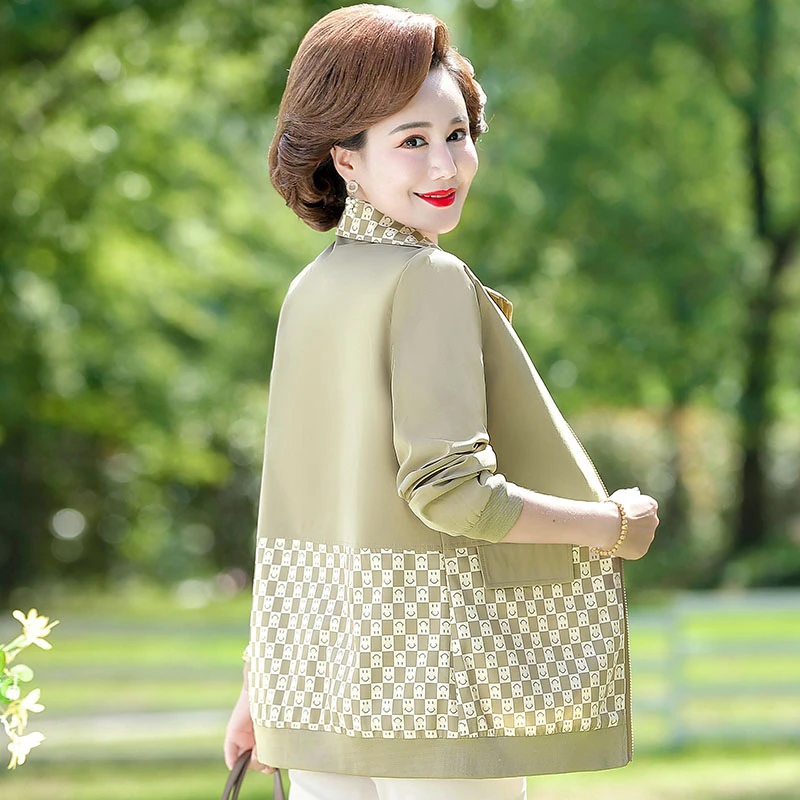 母亲衣服妈妈装春装外套中老年女装春秋中年时尚洋气时髦上衣服饰