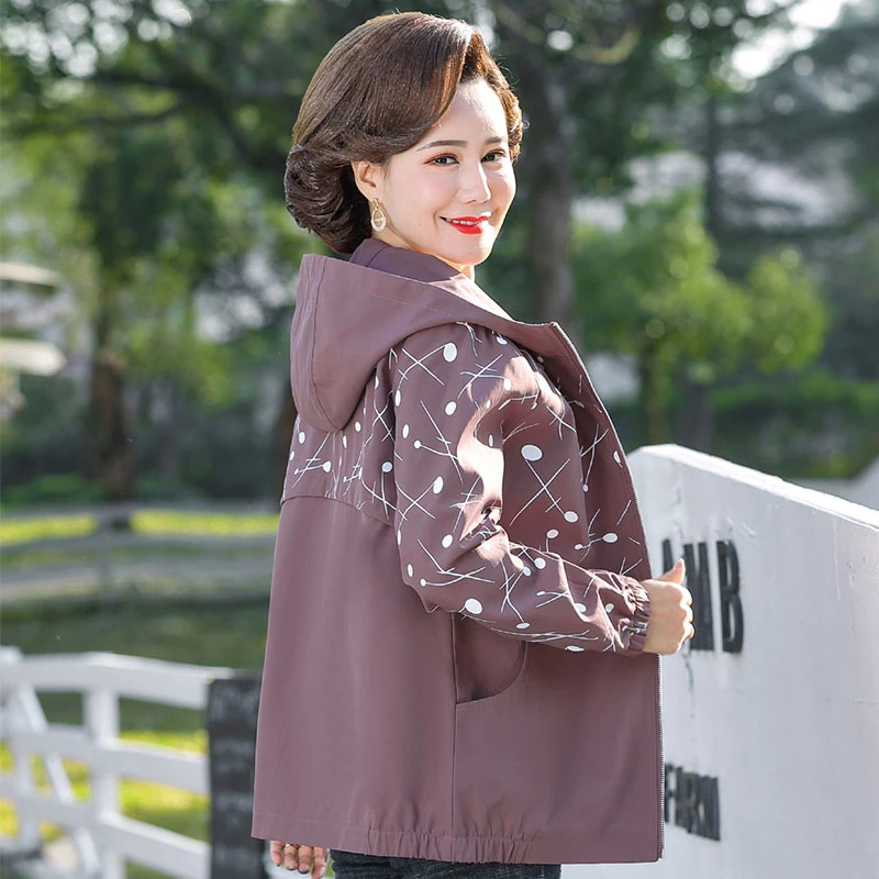 中年妈妈秋装外套中年女洋气2022秋季新款中老年春秋薄款夹克上衣
