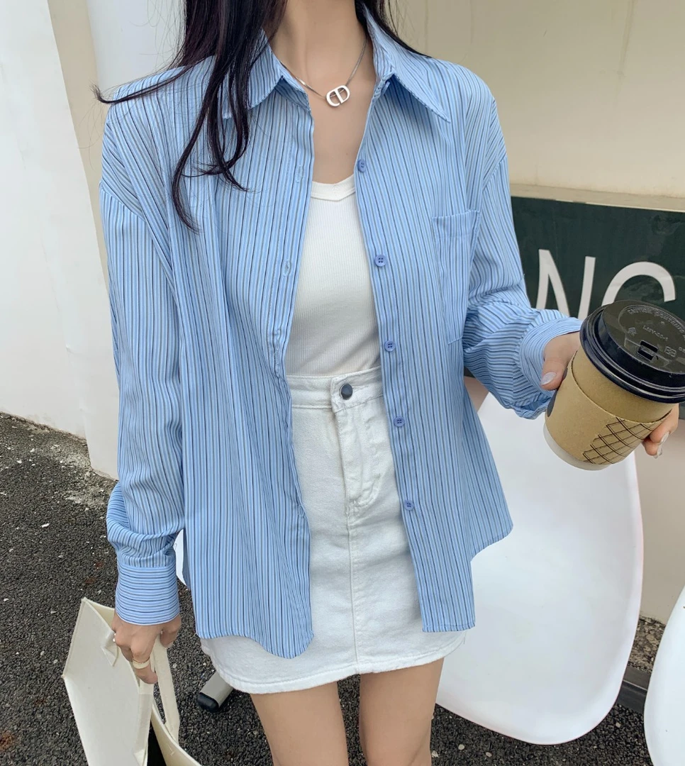 新款蓝色条纹衬衫女长款竖条纹高端高级感时尚休闲长袖宽松衬衣女