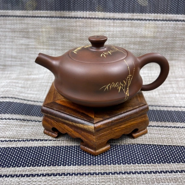 坭兴陶茶壶  全手工制作雕刻  时来运转壶 容量140cc左右带一个杯