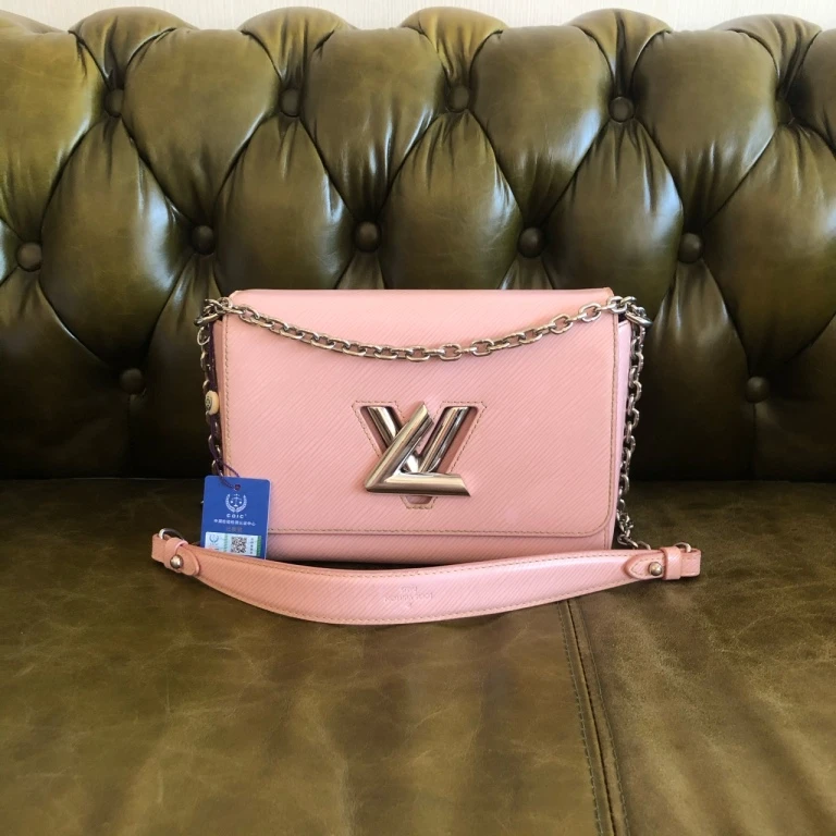95新 LouisVuitton/路易威登 安洁利 LV Twist单肩包WHZ406183H