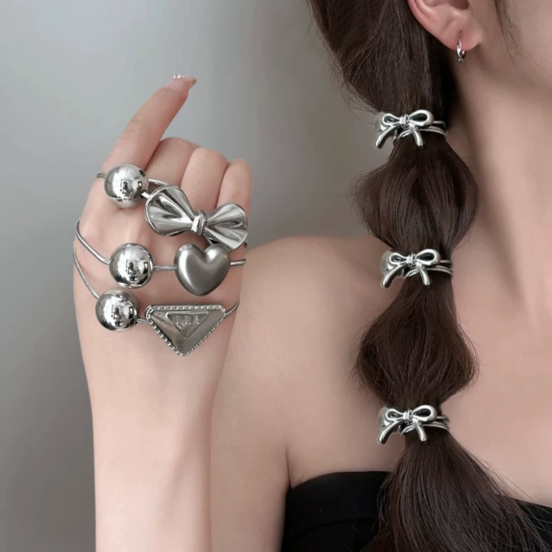 手手上的个性休闲百搭辣妹酷发圈