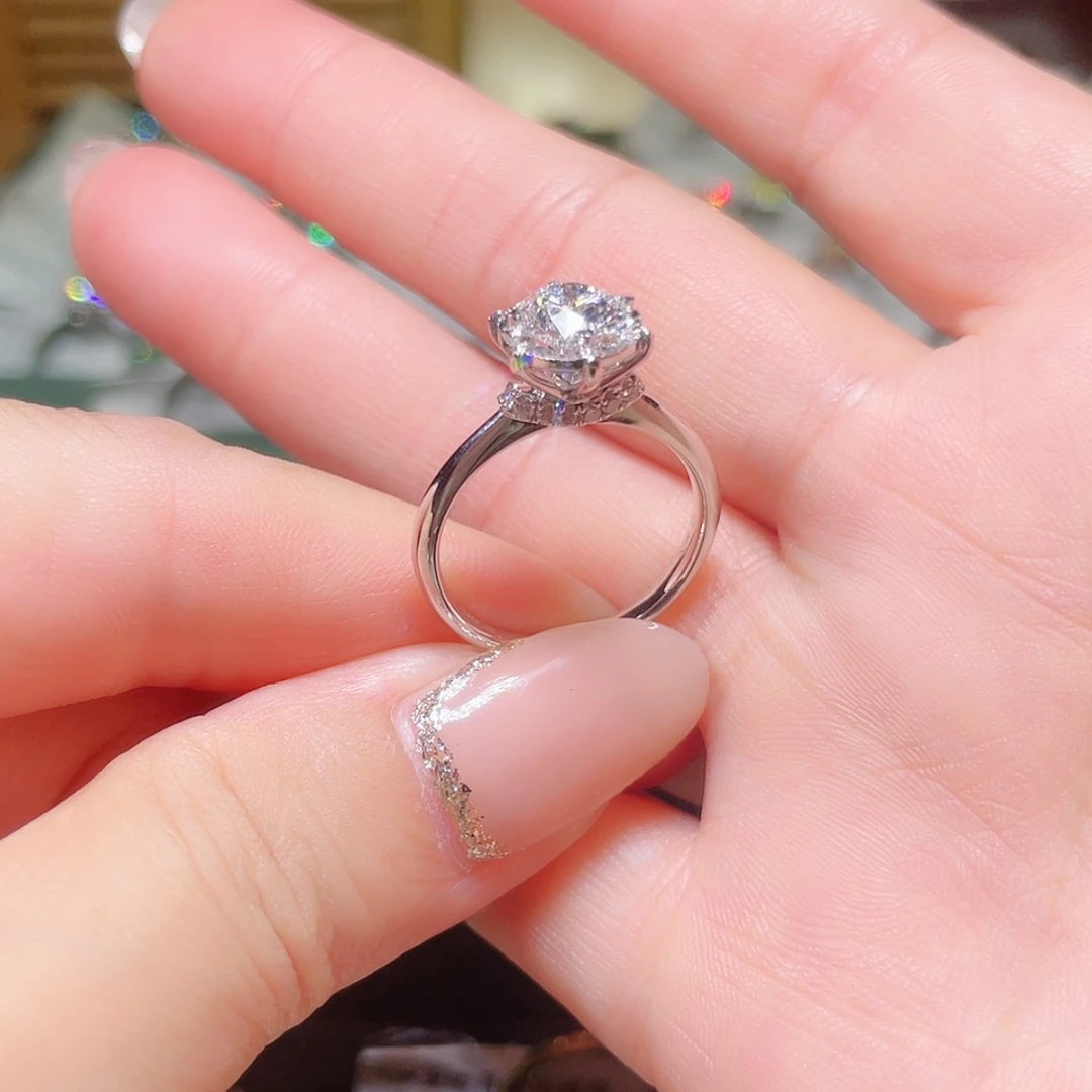 【闪购商品】实验室培育钻石18K金镶嵌1克拉D-E/VVS