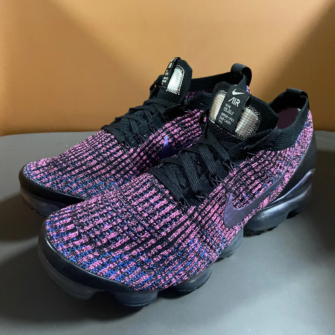 跑鞋 99新 Vapormax 乌紫 42.5码 无原盒 穿一次 便宜 600块