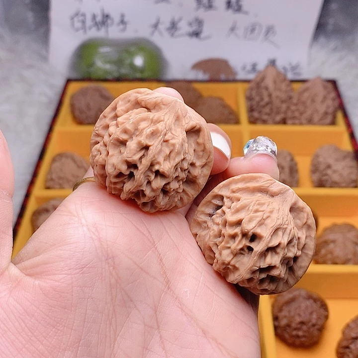 文玩核桃把件奔****?天地全品无修