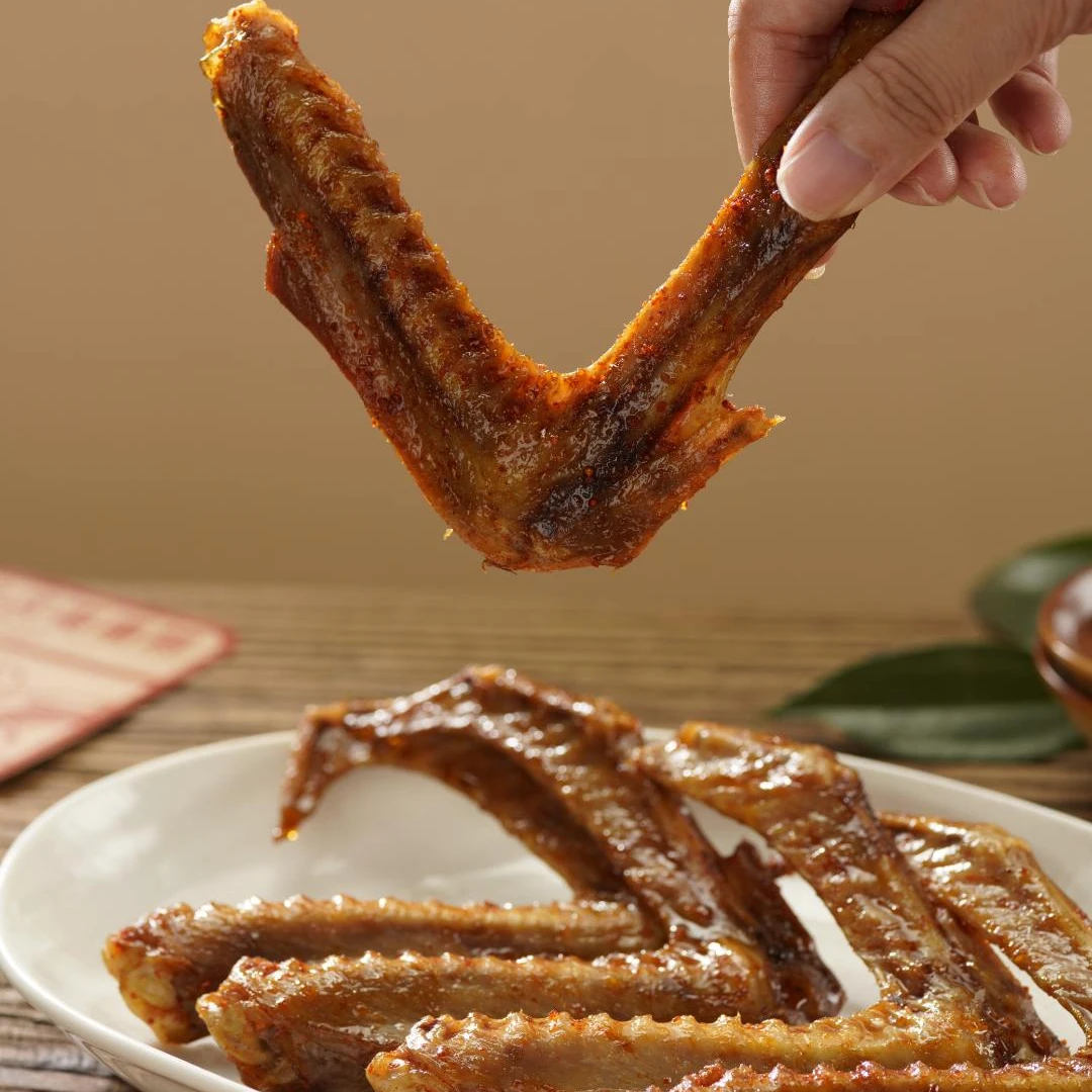 EJIUNINAG/鹅九娘乡愁沈丹米熏即食肉类零食方便168g腊肉熏鸭翅