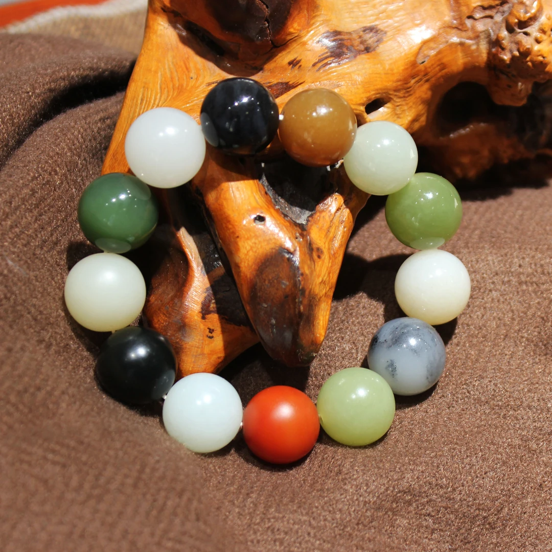 和田玉多宝手串 卡18 13粒 单圈 色彩明艳 114.7克