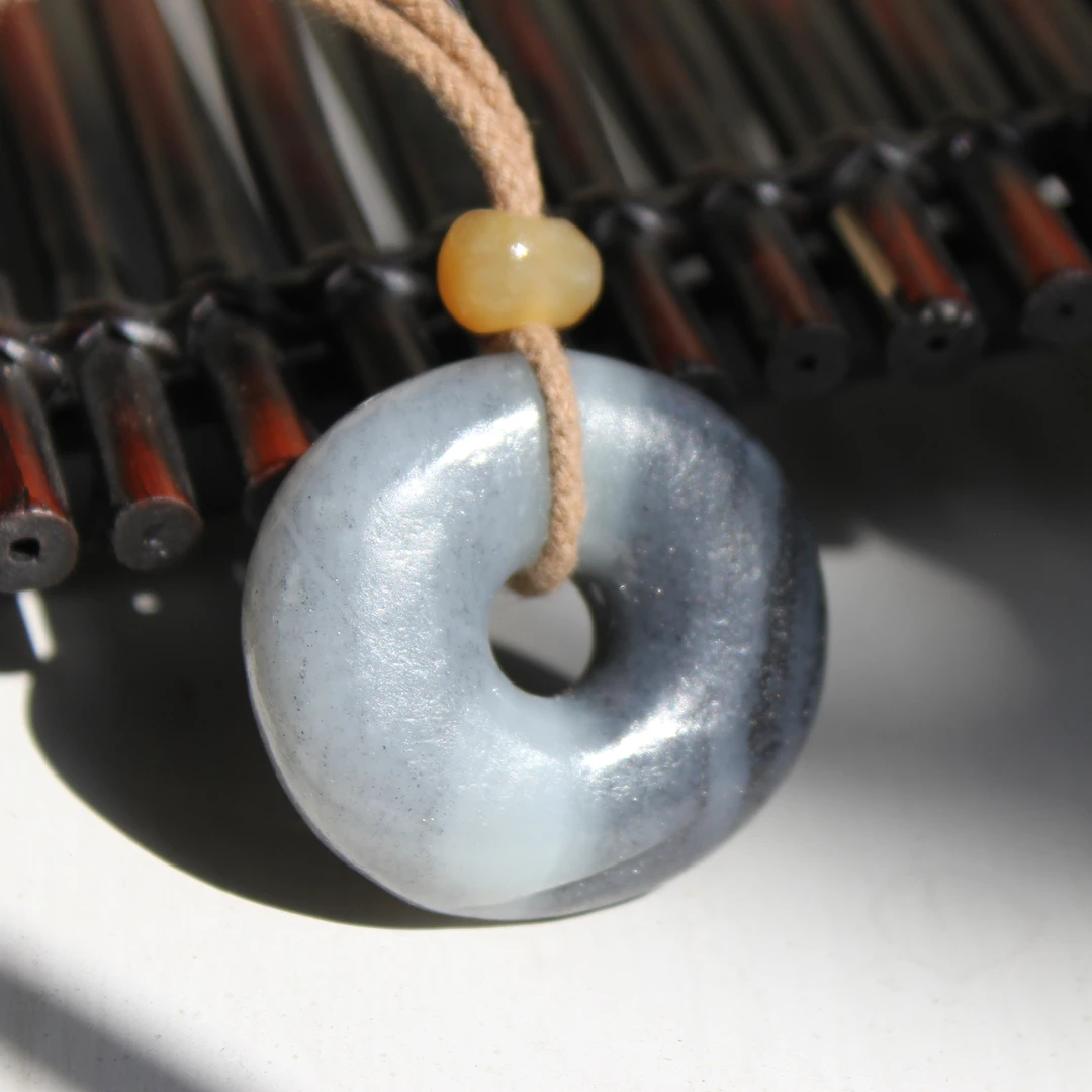 新疆和田玉青花随形抛老光平安扣手把件 油性十足 34.5克