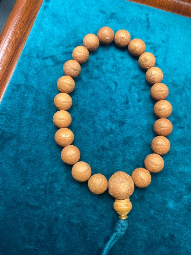 尼泊尔玉化皮13mm精选凤眼手