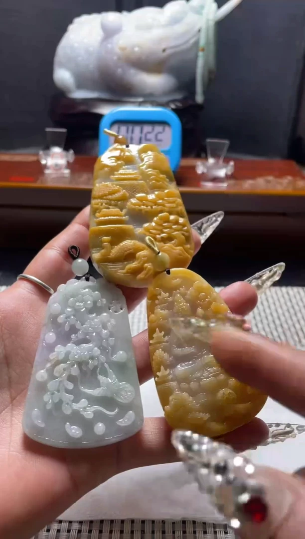 【闪购商品】定制翡翠未镶嵌挂件