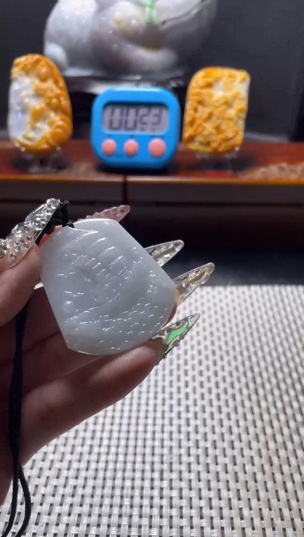 【闪购商品】定制翡翠未镶嵌挂件