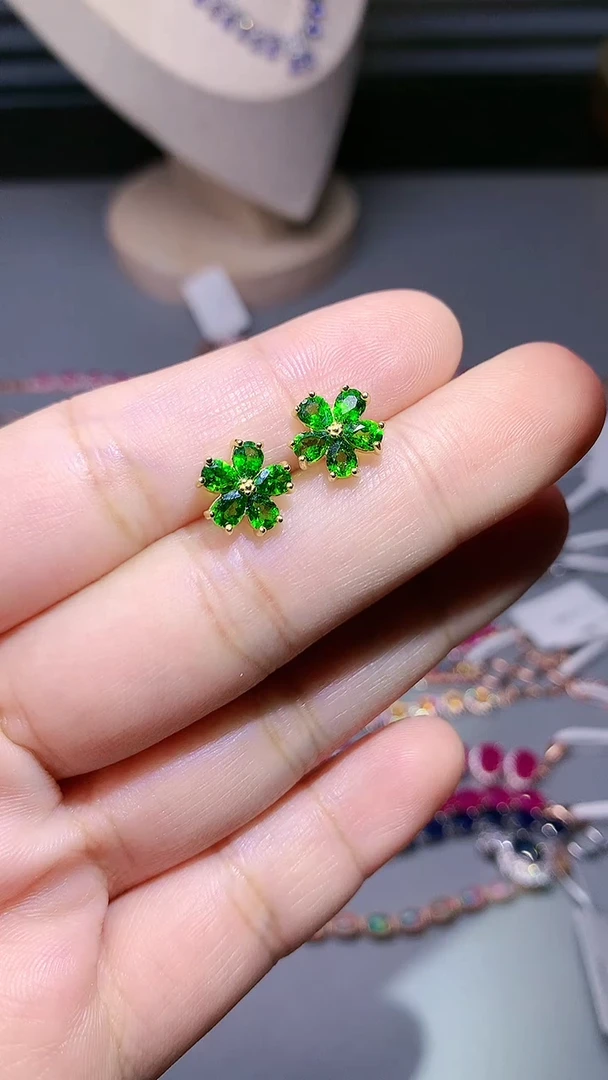 【闪购商品】透辉石耳饰银S925镶嵌.