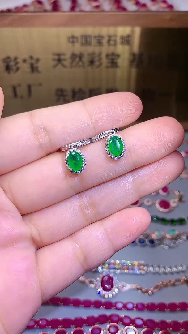 【闪购商品】祖母绿耳饰银S925镶嵌.