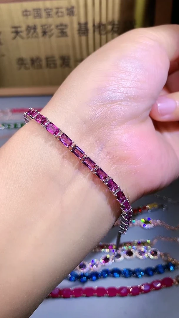 【闪购商品】石榴石手链银S925镶嵌.