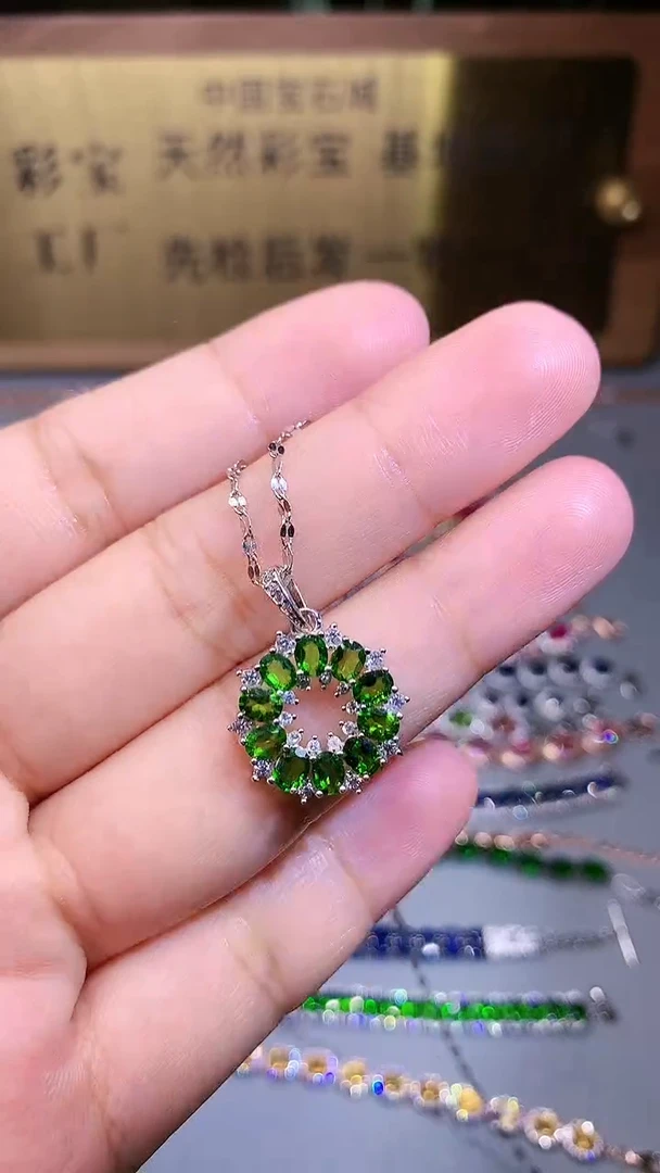 【闪购商品】透辉石吊坠银S925镶嵌.
