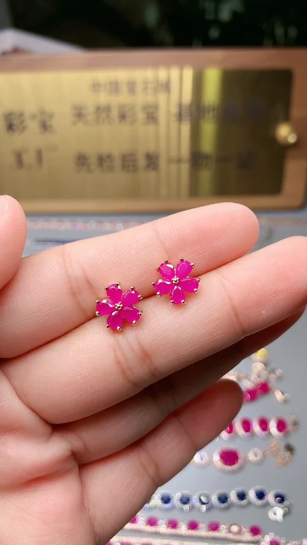 【闪购商品】红宝石耳饰银S925镶嵌.